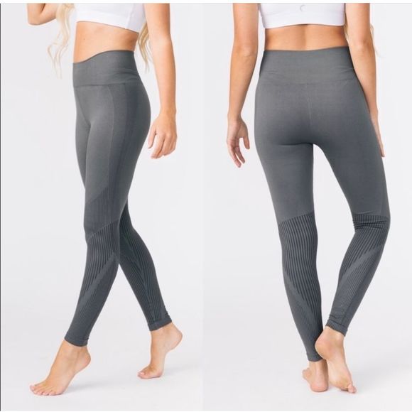 ZYIA Pants - Zyia Active Gray Grid Performance Hi Rise Legging Size Small